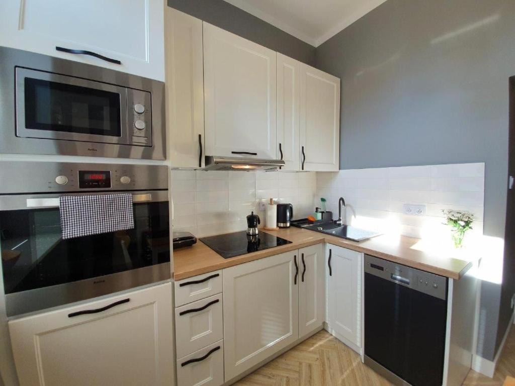 Apartament Dworcowa 100 M Do Pkp Kolberg Exterior foto